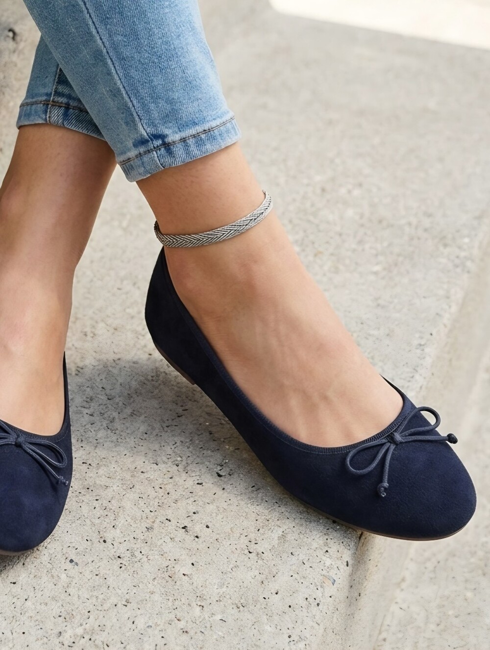 Old Navy navy suede-look ballet flats with a bow, size 10 - Picture 10 of 10